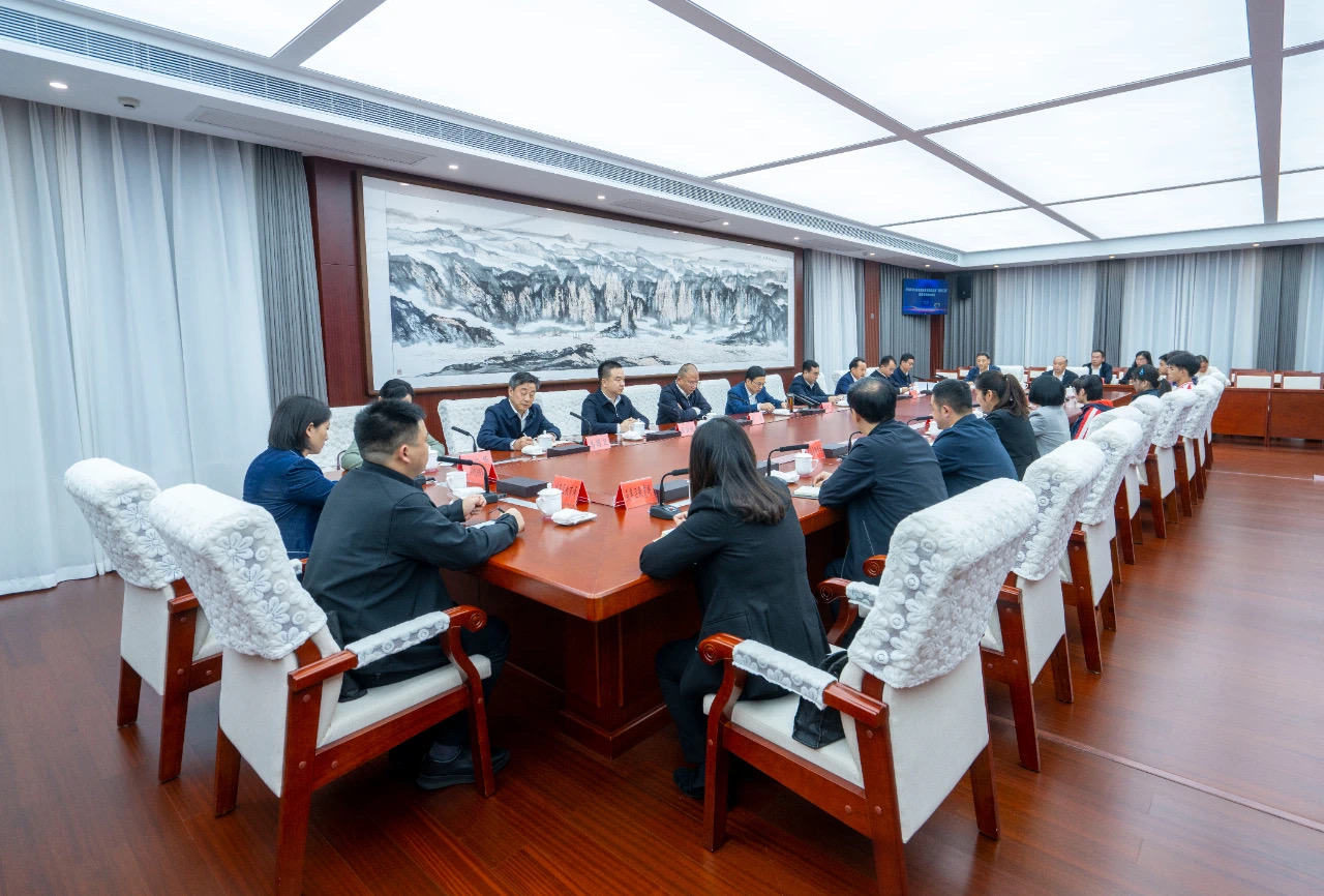 10949983492424625779