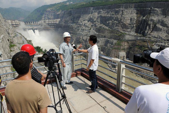 东方电机实现我国巨型水电机组“一月两投”目标